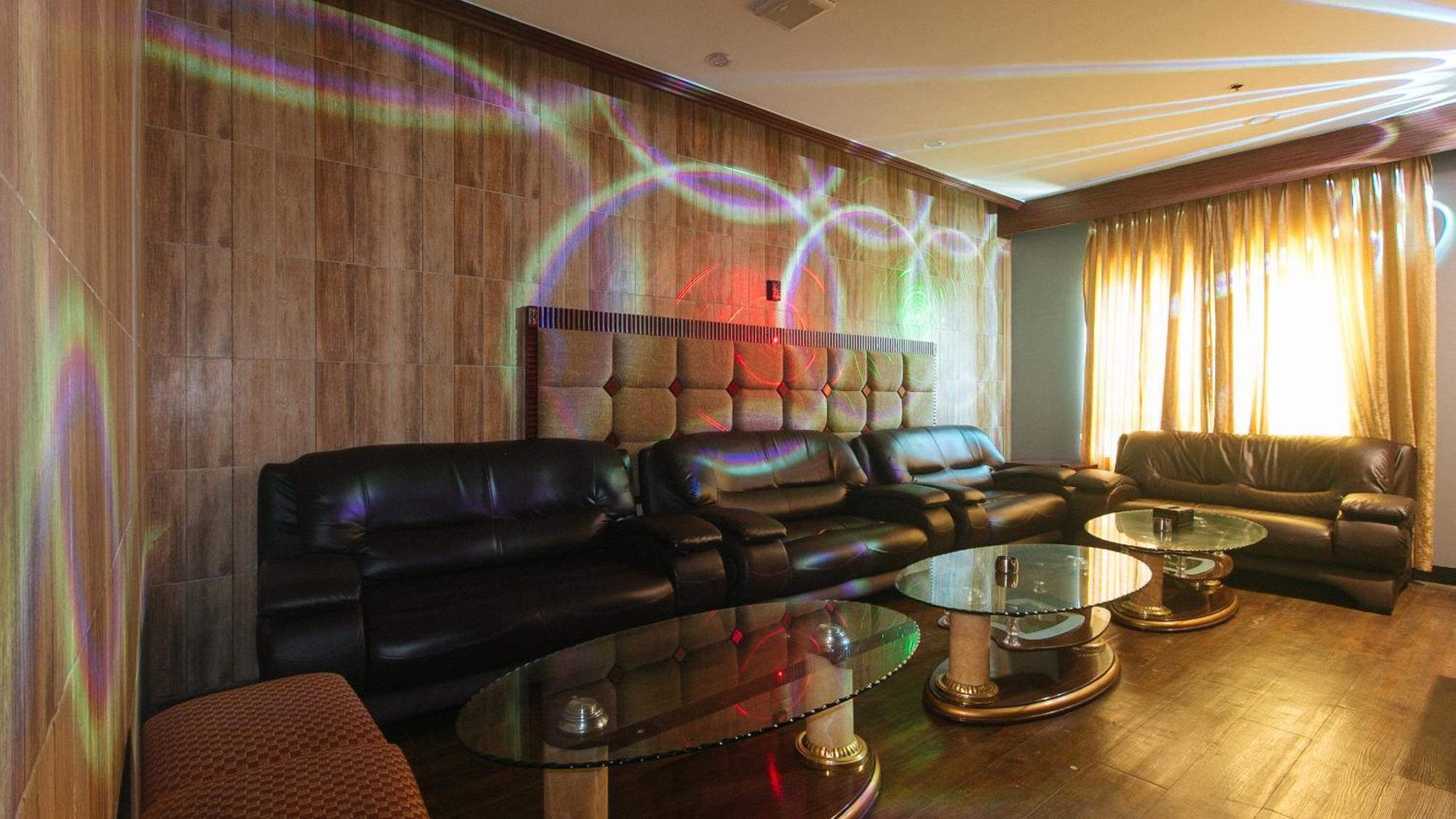Reddoorz Premium At Jjimjbang Hotel Spa Manila Exteriör bild