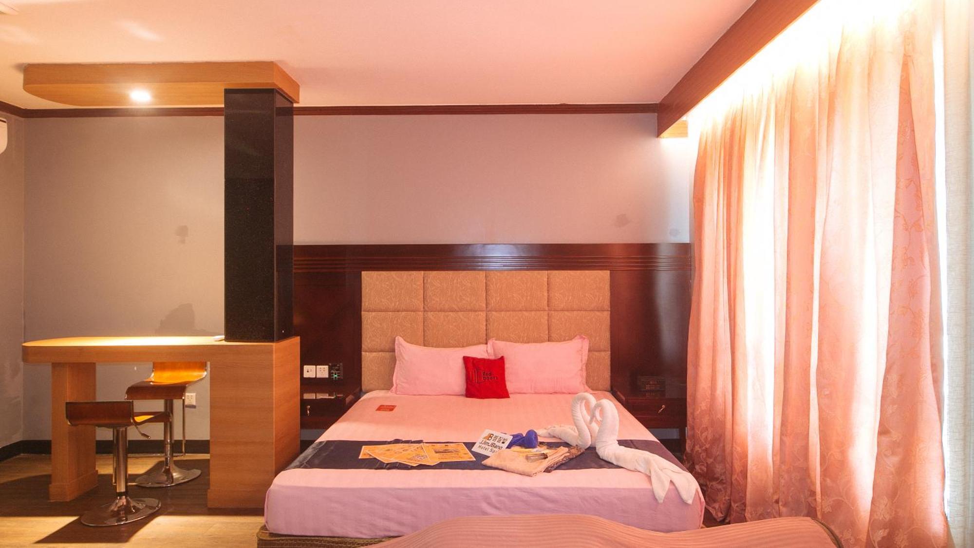 Reddoorz Premium At Jjimjbang Hotel Spa Manila Exteriör bild