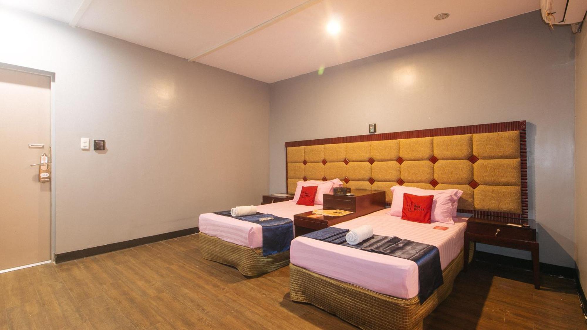 Reddoorz Premium At Jjimjbang Hotel Spa Manila Rum bild